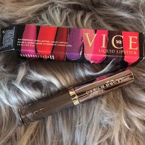 🌸SALE🌸New Urban Decay Vice Liquid Lipstick
